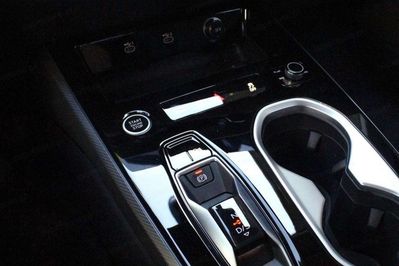Audi A6 e-Hybrid quattro S line Avant