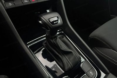 Skoda Karoq 2.0 TSI 4x4 DSG Sportline