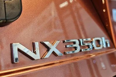 Lexus NX 350h Elegance 2.5 Hybrid AWD