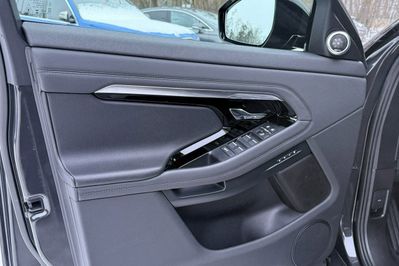 Land Rover Range Rover Evoque P300e Dynamic SE