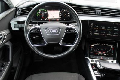 Audi e-tron 50 quattro