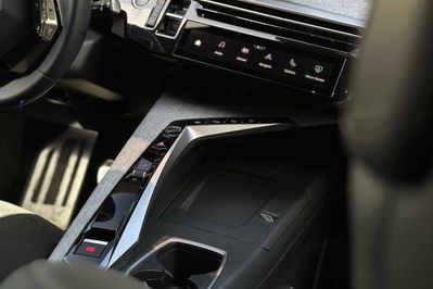 Peugeot 5008 GT Exclusive S&S e-DCS6 1.2 PureTech mHEV