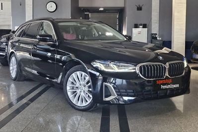 BMW Seria 5 Touring 520d xDrive Luxury Line