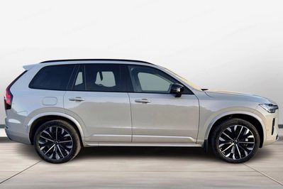 Volvo XC90 T8 AWD Plug-In Hybrid Ultra Dark 7os