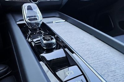 Volvo XC60 T6 Plug-In Hybrid AWD Ultra Bright aut