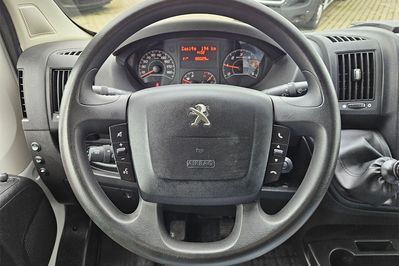 Peugeot Boxer Kontener 8EP + Winda
