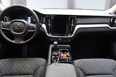 Volvo V60 T6 Plug-In Hybrid AWD Core