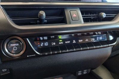 Lexus UX 250h GPF Business Edition 2WD