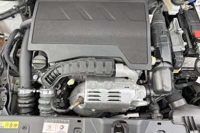 Peugeot 2008 GT 1.2 PureTech EAT8