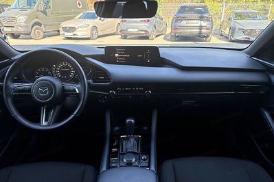 Mazda 3 2.0 Centre-Line