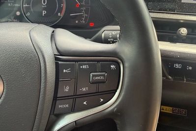 Lexus UX 200 Business