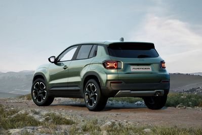 Jeep Avenger Summit 1.2 mHEV e-DCT6