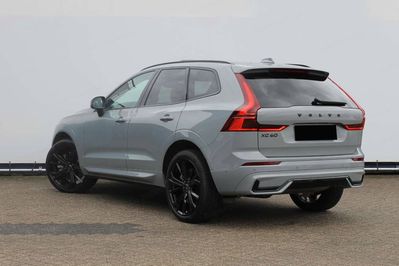 Volvo XC60 B5 AWD Ultra Black Edition