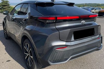 Toyota C-HR Style 2.0 Hybrid Dynamic Force Plug-in