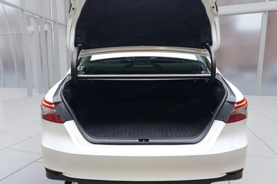 Toyota Camry 2.5 Hybrid Prestige