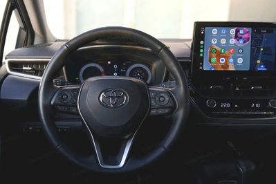 Toyota Corolla 1.8 Hybrid Style