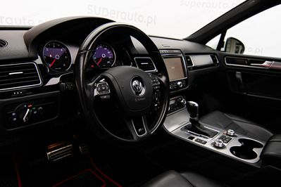 Volkswagen Touareg 3.0 TDI V6 BMT R-Line