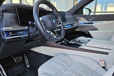 BMW Seria 7 740d xDrive M Sport