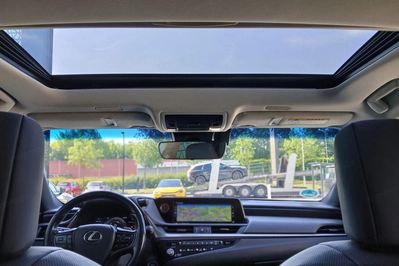 Lexus ES 300h Business Edition