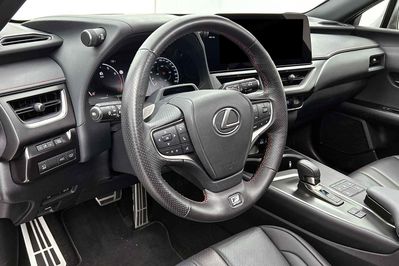 Lexus UX 300h F Sport 2.0 Hybrid Dynamic Force