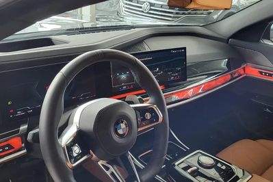 BMW Seria 7 740d xDrive M Sport sport-aut