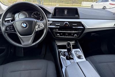 BMW Seria 5 518d Advantage