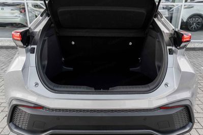 Toyota C-HR Style 2.0 Hybrid Dynamic Force Plug-in