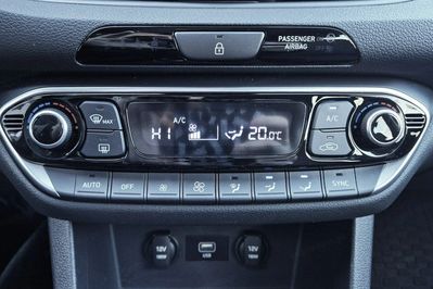 Hyundai i30 1.5 T-GDI Smart DCT