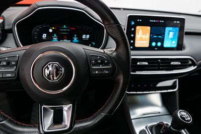 MG HS 1.5 T-GDI Standard