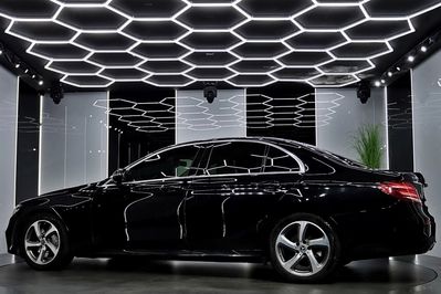 Mercedes Klasa E 300 9G-TRONIC