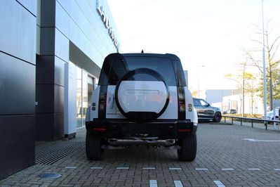 Land Rover Defender 110 3.0 D350 X-Dynamic HSE