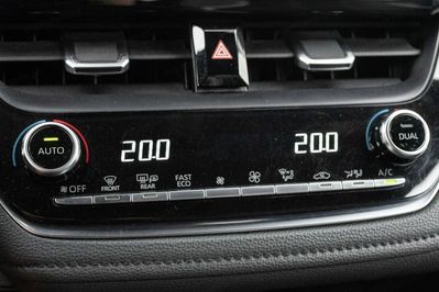 Toyota Corolla 1.8 Hybrid