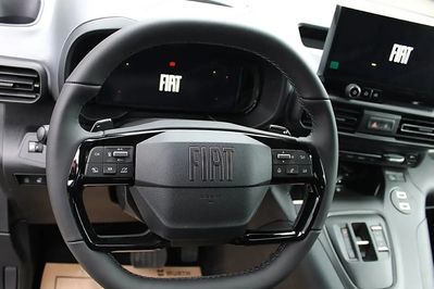 Fiat Qubo La Prima L1H1 AT