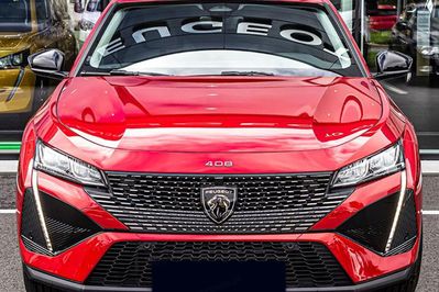 Peugeot 408 Allure e-DCS 1.2 mHEV