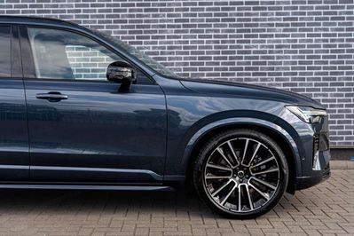 Volvo XC90 B5 AWD Ultra Dark 7os