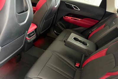 Hongqi HS3 1.5T FWD