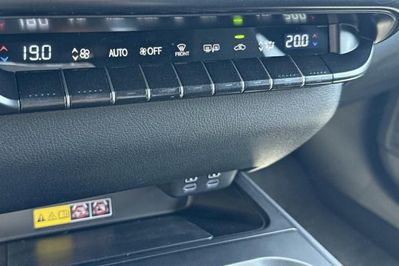 Lexus UX 300h F Sport Design Hybrid Dynamic Force