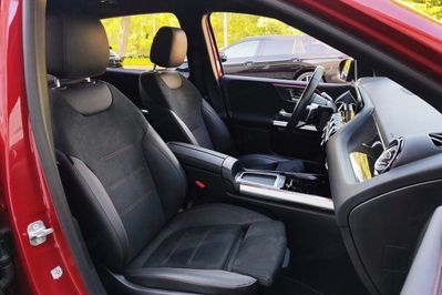 Mercedes B Klasa 220 4MATIC AMG Line