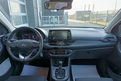Hyundai i30 1.5 T-GDI Smart DCT