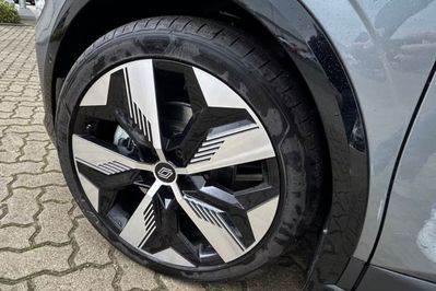 Renault Megane Techno E-TECH Comfort Range