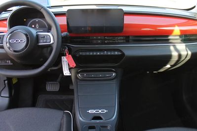 Fiat 600 Icon 1.2 Turbo Hybrid eDCT