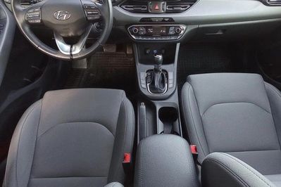 Hyundai i30 1.5 T-GDI 48V Smart DCT
