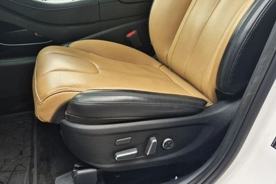Hyundai Santa Fe 1.6 t-Gdi Hev Platinum