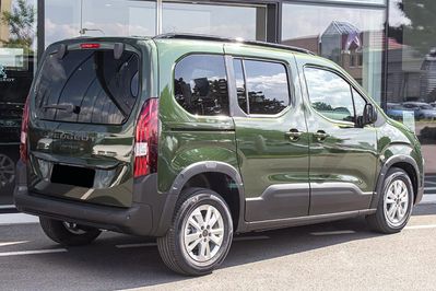 Peugeot Rifter MPV M L1H1 AT