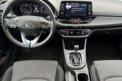 Hyundai i30 1.5 T-GDI 48V Smart DCT