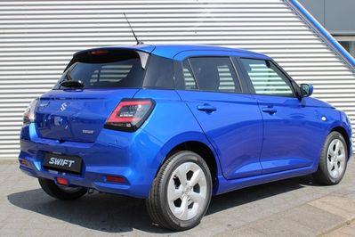 Suzuki Swift Premium Plus 1.2 Dualjet CVT SHVS
