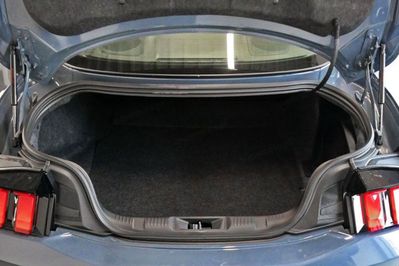 Ford Mustang GT Fastback aut 5.0 V8