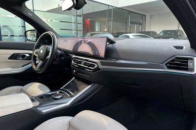 BMW Seria 3 Touring 330e xDrive M Sport