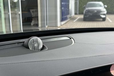 Volvo XC90 T8 AWD Plug-In Hybrid Ultra Dark