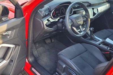 Audi Q3 35 TFSI S Line